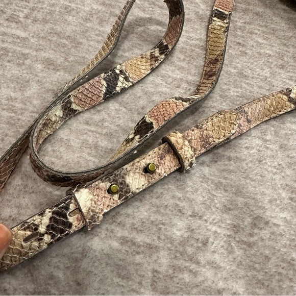 Madewell Leather Embossed Snakeskin Transport Camera Crossbody Bag NWOT #MW1 - Picture 9 of 17